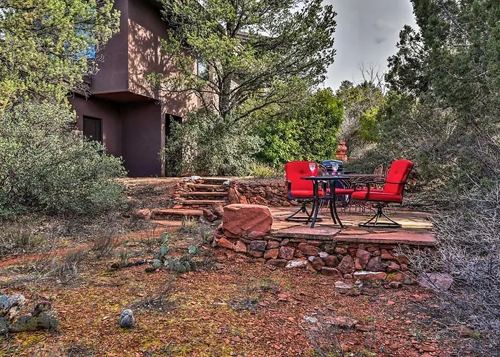 Private Patio & Red Rock Views: Apt! Apartament